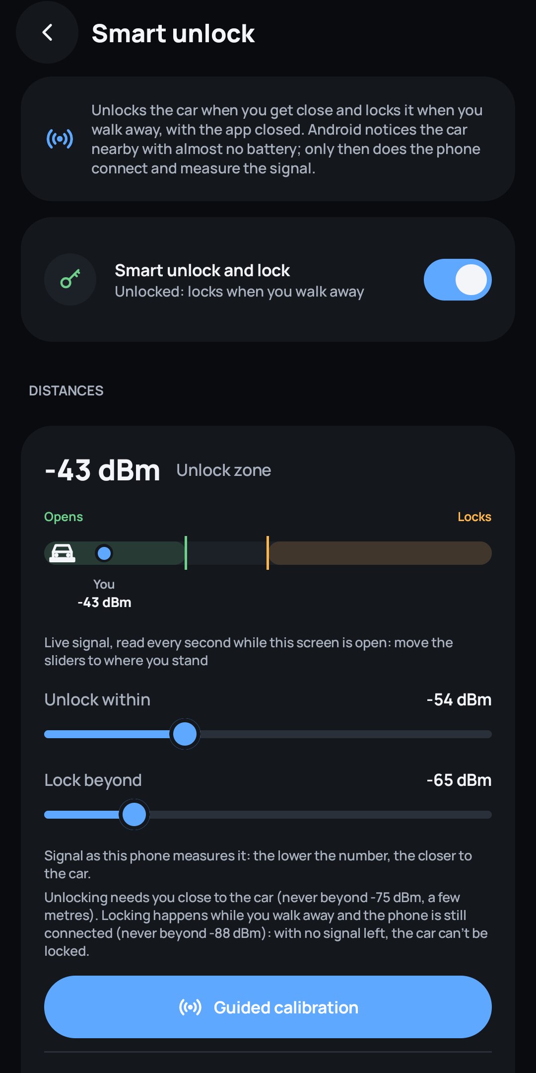 Smart unlock screen in the dark theme