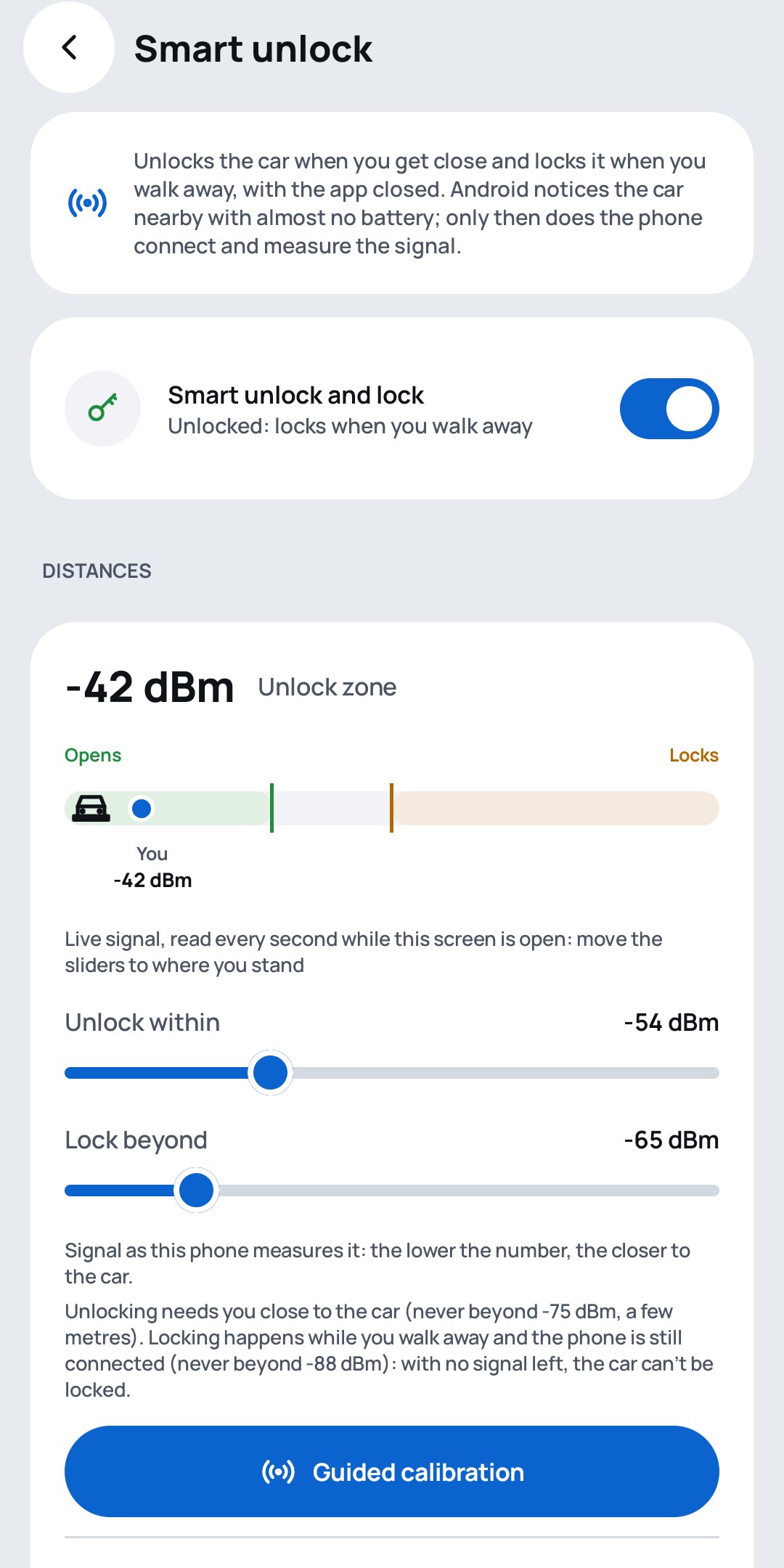 Smart unlock screen with the live signal and the unlock and lock thresholds